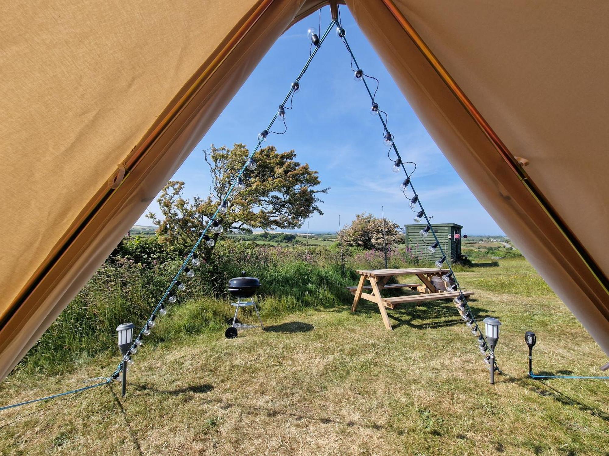 Beautiful 1-Bed Bell Tent In Хоулихед Екстериор снимка